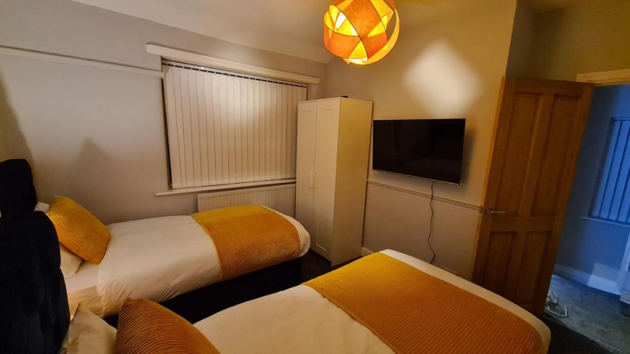 Stunning Holiday Home. Free Parking. Mánchester Exterior foto